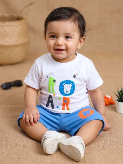 MeeMee Unisex Kids
                        Printed T-shirt with Shorts
