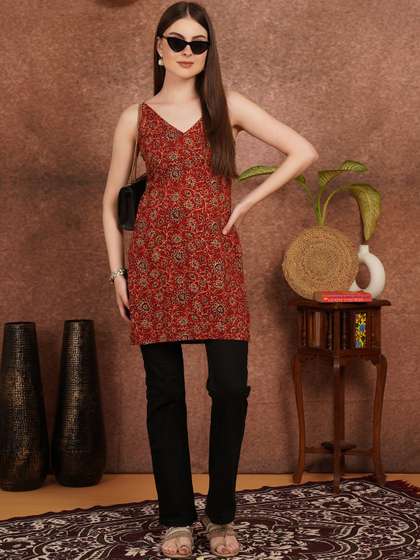 PHOOLKAARI Floral
                        Printed V-Neck Organic Cotton Blend Khadi Kurti