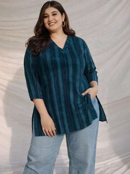 NG NIROMIKA Floral
                          Printed V-Neck Kurti