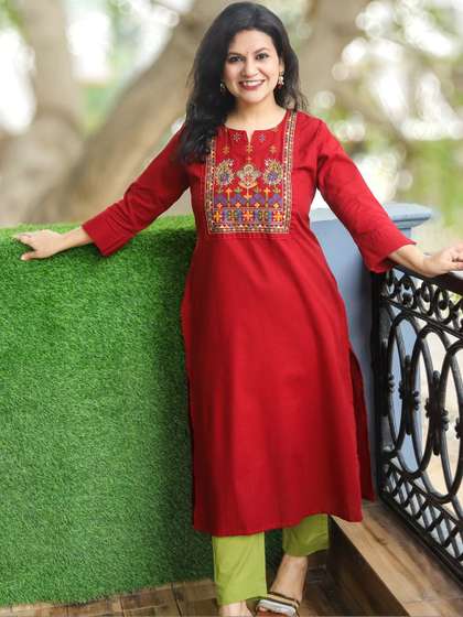 Desi Sandook
                          V-Neck Pure Cotton Blend Kurti