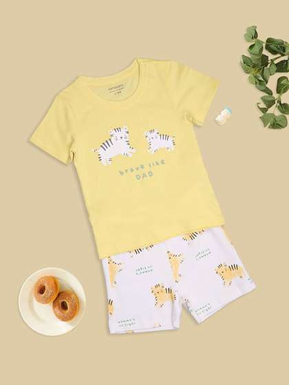 Pantaloons Baby Boys
                    Pure Cotton T-shirt with Shorts