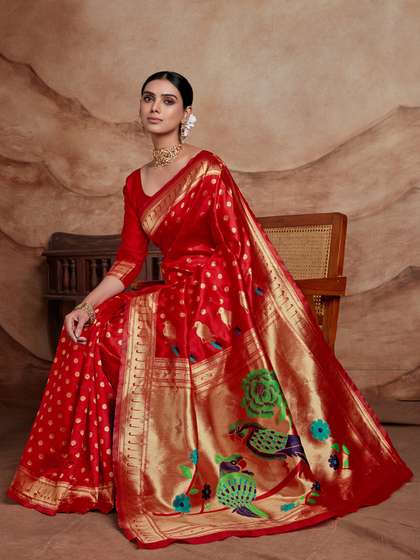 KALINI Ethnic
                          Motifs Silk Blend Woven Paithani Saree with
                          Blouse Piece