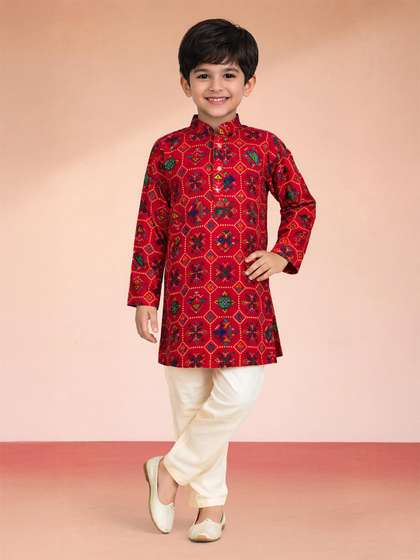 VASTRAMAY Boys Ethnic
                    Motifs Printed Regular Kurta with Trousers
