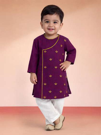 VASTRAMAY Boys Ethnic
                    Motifs Embroidered Cotton Kurta with Pyjamas