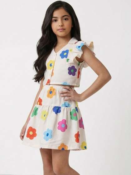 FUN FUKREY Girls Top
                    with Skirt