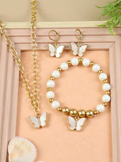 Asthetika Kids Necklace
                    and Earrings