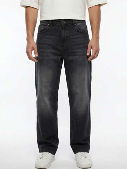 glitchez Men
                          Relaxed Fit Mid-Rise Jeans
