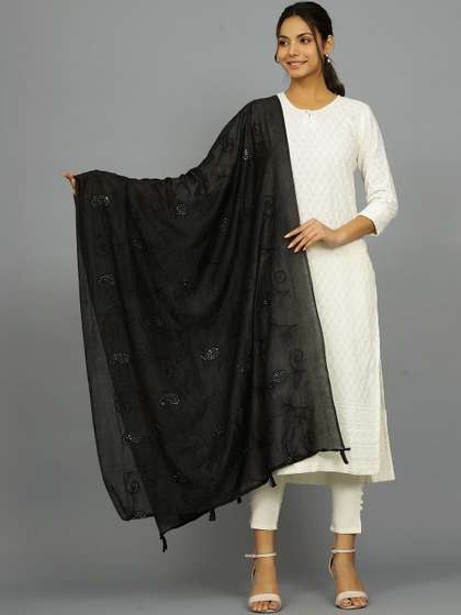 Ravaiyaa Paisley
                      Embroidered Dupatta with Sequinned