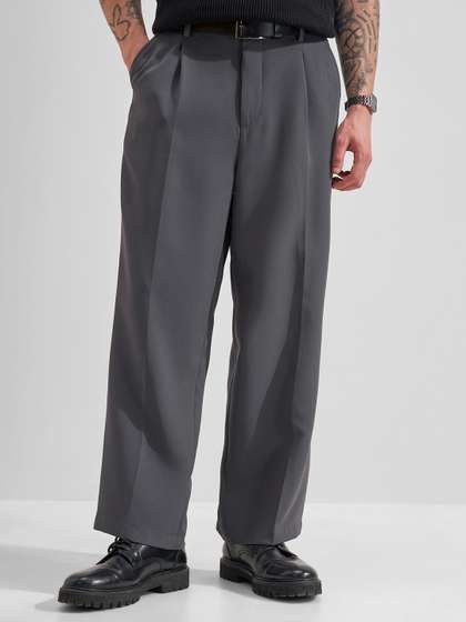 HIGHLANDER Men
                        Pleated Trousers