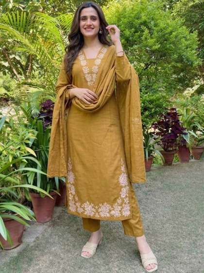 Anouk Women Printed
                        Regular Kurta with Trousers & With Dupatta