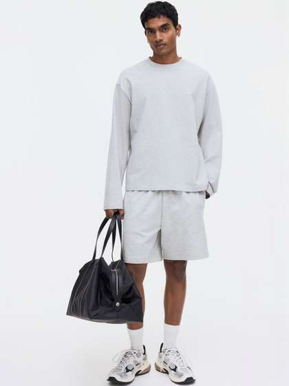 H&M Regular Fit
                        Sweatshorts