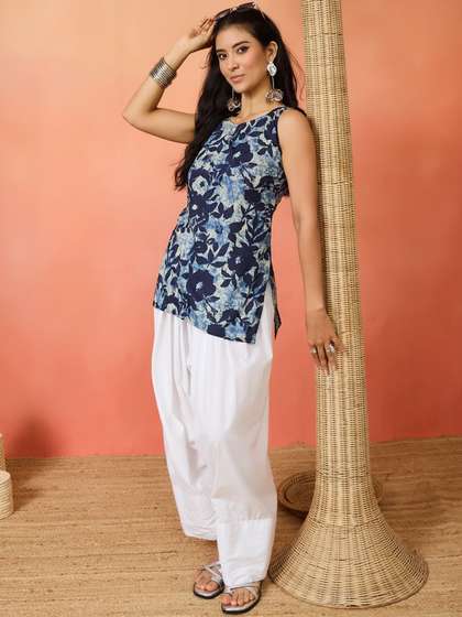 Sangria FUZN Floral
                        Printed Pure Cotton Blend Kurti