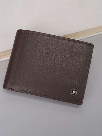 Van Heusen Men Textured
                    Leather Wallets