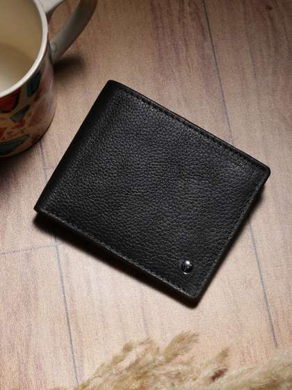 Van Heusen Men
                      Textured Leather Wallets