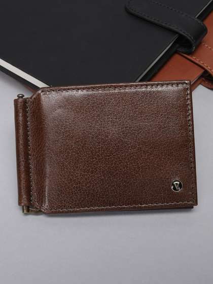 Van Heusen Men Leather
                      Wallets