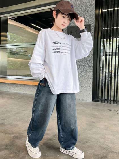 StyleCast x Revolte Boys
                    Relaxed Fit Mid-Rise Light Fade Jeans