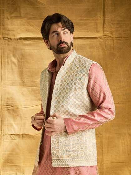 SOJANYA Men
                        Embroidered Mandarin Collar Nehru Jacket