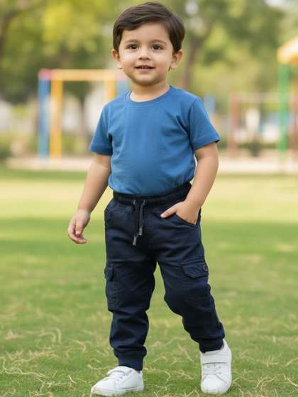 V-Mart Boys Solid Twill
                    Cargo N Joggers