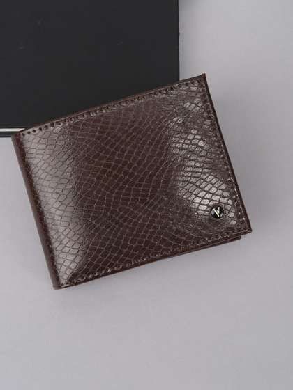 Van Heusen Men
                      Textured Leather Wallets