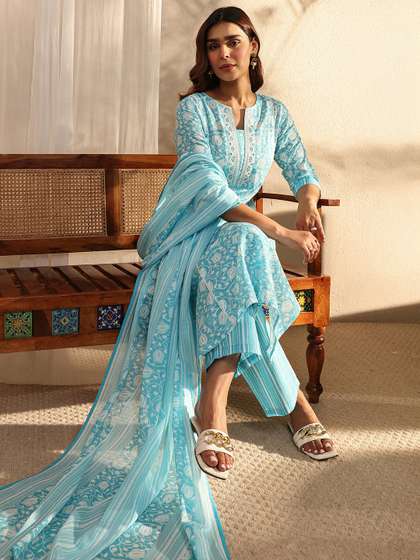 Gerua By Libas Women
                        Floral Printed Panelled Kurta with Trousers
                        & With Dupatta
