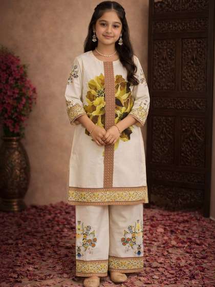 Sangria Girls Printed
                    Round Neck Kurta & Palazzos