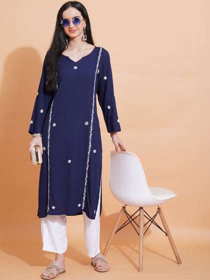 PAHNAZ Floral
                        Embroidered V-Neck Thread Work Thread Work
                        Kurti