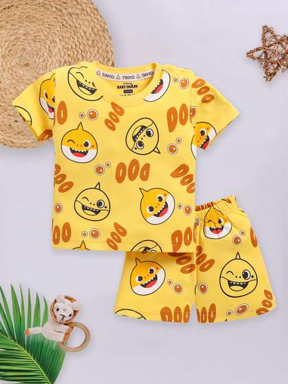 YK X Tinyo Boys
                      Printed Pure Cotton T-shirt with Shorts