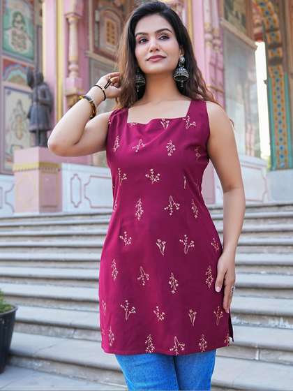 SAK JAIPUR Botanical
                        Printed Square Neck Kurti