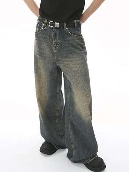 R.Code by The
                        Roadster Life Co. Men Comfort Straight Fit
                        Mid-Rise Heavy Fade Jeans
