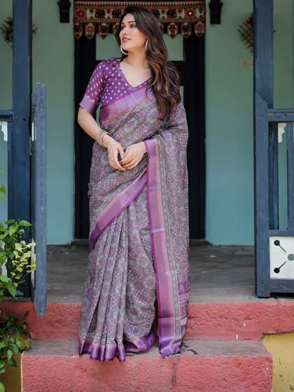AUMAURA LIFESTYLE
                        Ethnic Motifs Silk Cotton Saree