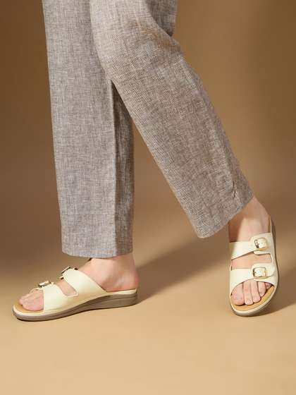 Inc 5 Women Solid
                        Open Toe Slip-On Flat Sandals