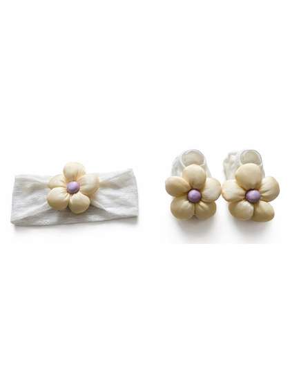 Teri Beri Infants Baby
                    Infants Girl Socks And Hairbands
