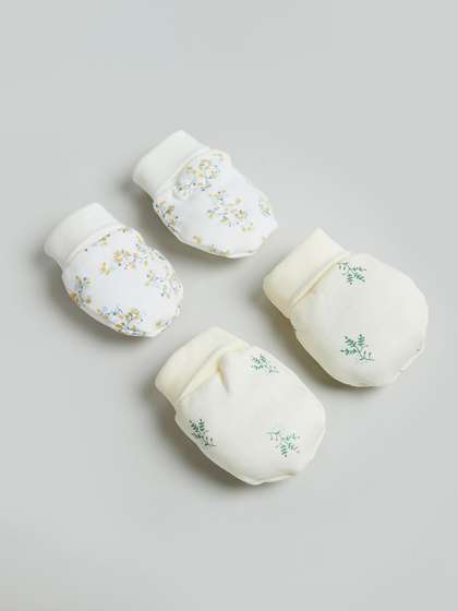 Juniors by Babyshop Pack
                    Of 2 Printed Mittens