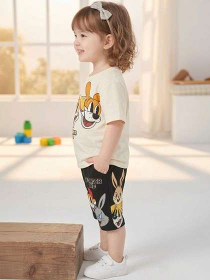 ZEWA FASHION Girls
                    Printed T-shirt with Shorts