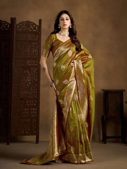 Woven Design Banarasi Silk Blend Saree
