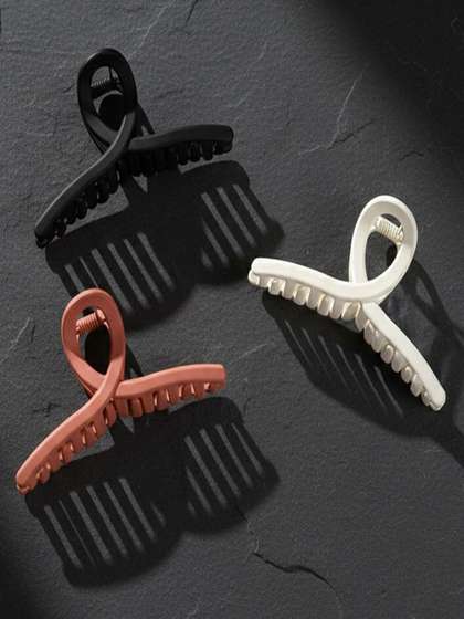 Caprese Matte Finish
                    3-piece Claw Set Hair Accessory