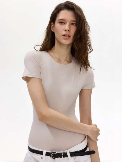 H&M
                        Short-Sleeved Microfibre Body