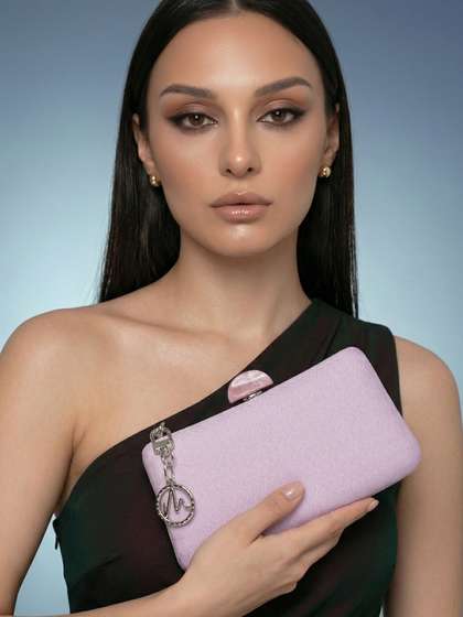 MAEJOY Textured
                        Iridescent Finish Box Clutch