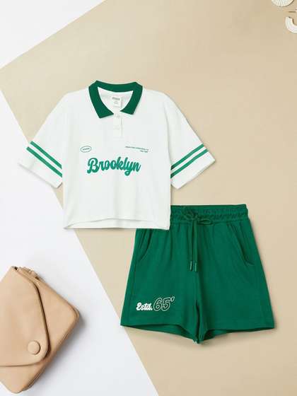 max Girls Printed
                      T-shirt with Shorts