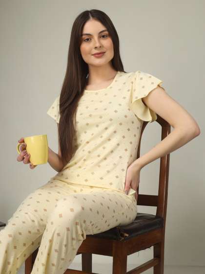 Plus Size Women
                        Printed Night suit