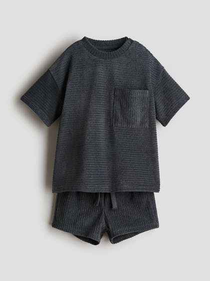 H&M 2-Piece Ribbed
                    Terry Set