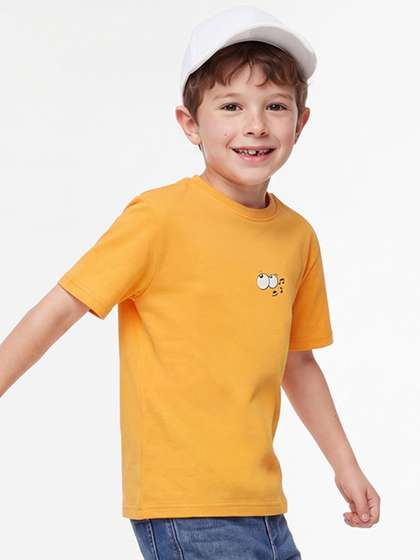 United Colors of
                    Benetton Oversized Relaxed Fit Round Neck Graphic
                    Life's Better with Music T-Shirt