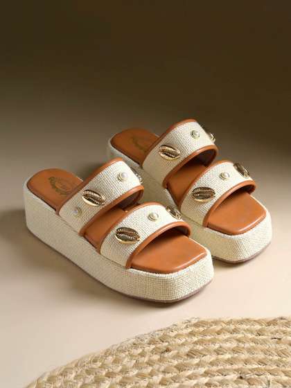 HVNLY BY SHOETOPIA
                        Textured Wedge Sandals