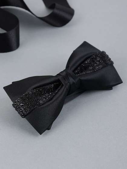 Alvaro Castagnino Men
                    Woven Design Bow Tie