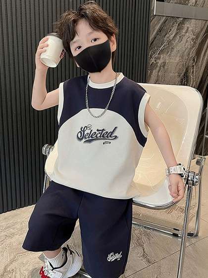 YK Boys Colourblocked
                      T-shirt with Shorts