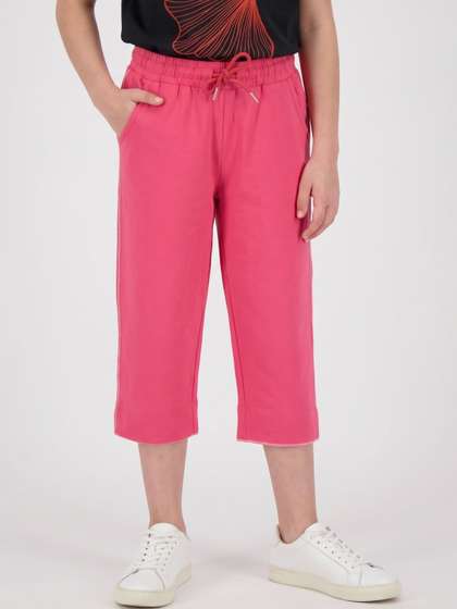 Monte Carlo Girls
                    Capris