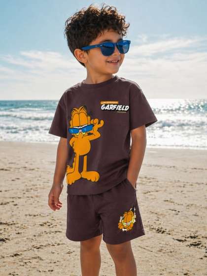 Nap Chief Kids Unisex
                    Garfield Gangsta Cat Printed T-shirt with Shorts