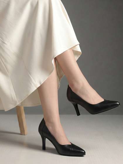 Kenneth Cole Leather
                        Slim Heeled Pumps