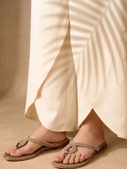 Stylegalaxy Women
                        Embellished Party T-Strap Flats