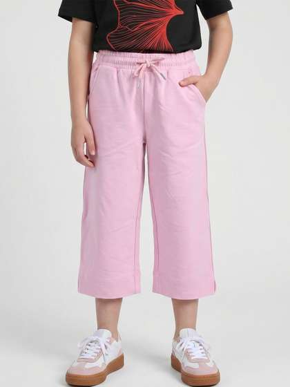 Monte Carlo Girls
                    Capris